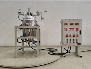 10L防爆高溫高壓不銹鋼油浴電加熱反應(yīng)釜已完工發(fā)往九江